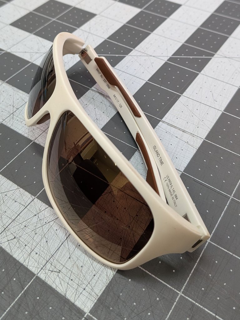 Maui Jim Island Time Mj 237-05m Matte White Hcl Bronze Polarized Sunglasses